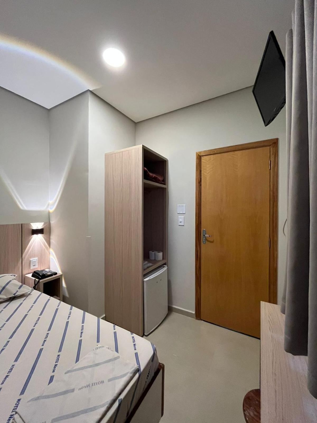 Hotel Neon - Proximo A 25 De Marco, Bom Retiro E Bras, A 2Min Do Mirante Sampa Sky E Pista De Skate Anhangabau São Paulo Eksteriør bilde