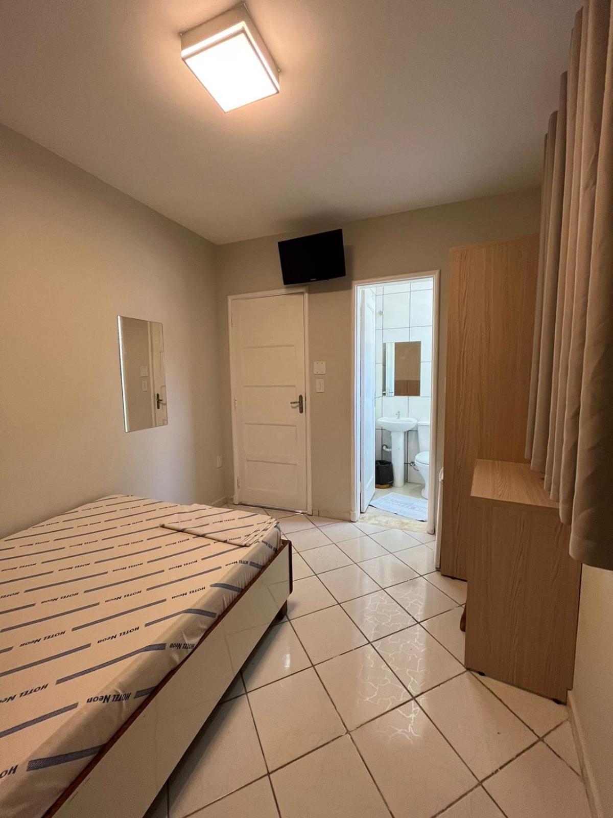 Hotel Neon - Proximo A 25 De Marco, Bom Retiro E Bras, A 2Min Do Mirante Sampa Sky E Pista De Skate Anhangabau São Paulo Eksteriør bilde