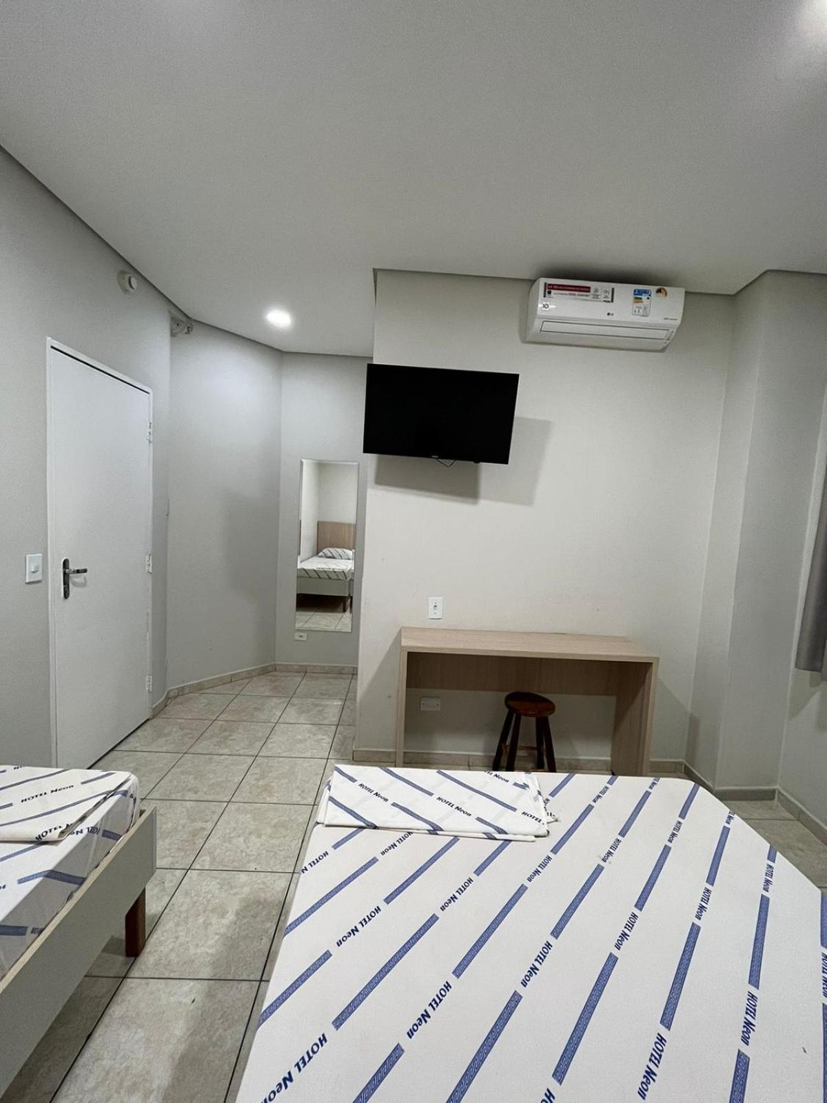 Hotel Neon - Proximo A 25 De Marco, Bom Retiro E Bras, A 2Min Do Mirante Sampa Sky E Pista De Skate Anhangabau São Paulo Eksteriør bilde