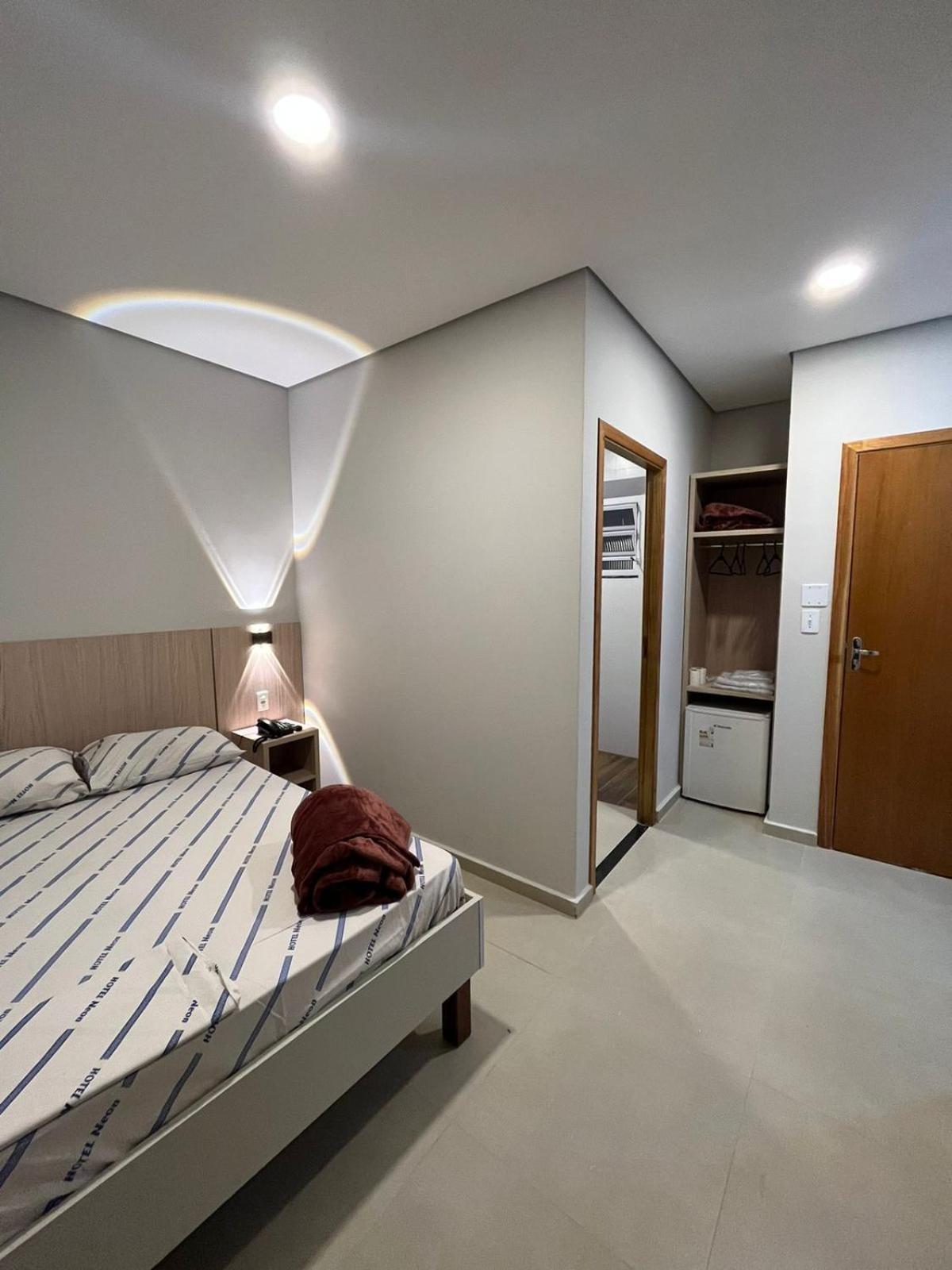 Hotel Neon - Proximo A 25 De Marco, Bom Retiro E Bras, A 2Min Do Mirante Sampa Sky E Pista De Skate Anhangabau São Paulo Eksteriør bilde